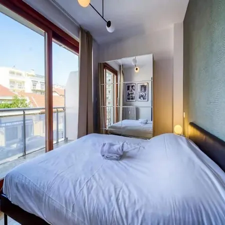 For 4 People * Grenoble
